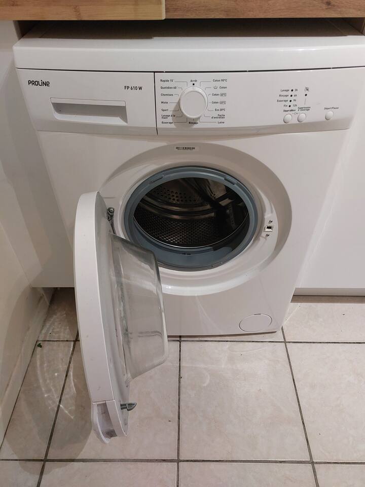 aabd34d8-6987-45d8-a3f7-3213e01fd23b