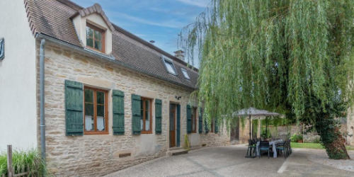 Les volets verts – Jully-Les-Buxy